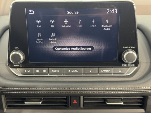 Used 2023 Nissan Rogue SV w/ SV Premium B Package image 23