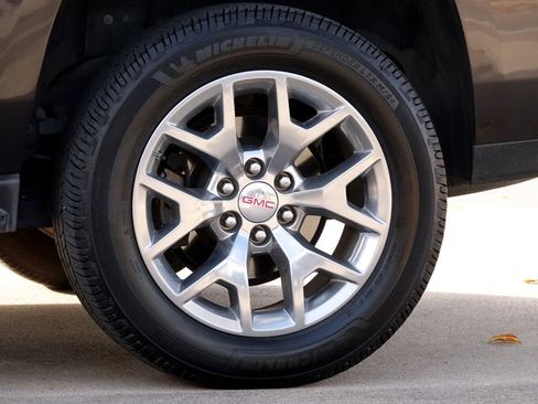 Used 2018 GMC Yukon SLT w/ Open Road Package image 27