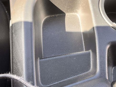 Used 2023 Chevrolet Silverado 1500 LT image 24