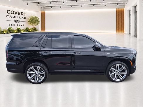 Certified 2026 Cadillac Escalade Platinum Sport w/ LPO, Floor Liner Package AWD/4WD image 11