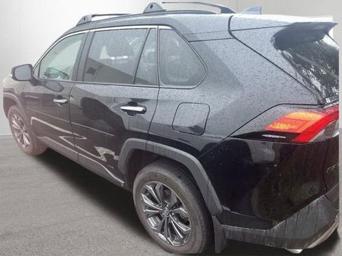 Used 2023 Toyota RAV4 Limited image 9