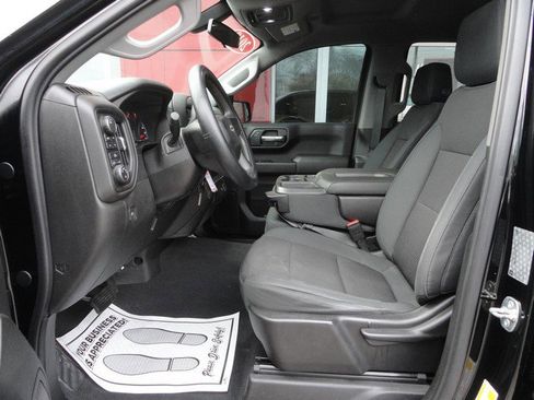 Used 2019 Chevrolet Silverado 1500 Custom Trail Boss w/ Custom Convenience Package AWD/4WD image 11