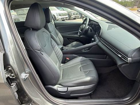 New 2026 Hyundai Elantra Limited FWD image 15