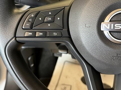 Used 2025 Nissan Sentra S image 11