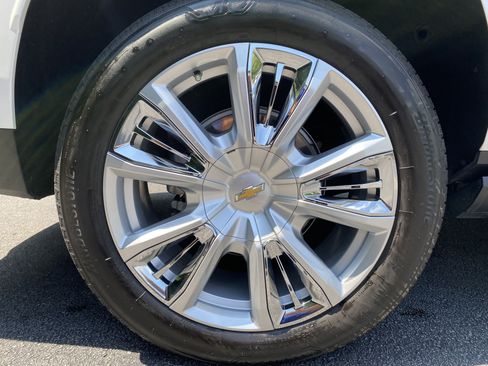 Used 2024 Chevrolet Tahoe High Country AWD/4WD image 45