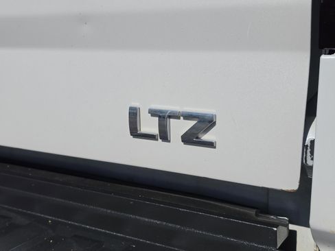 Used 2019 Chevrolet Silverado 2500 LTZ w/ Duramax Plus Package image 16