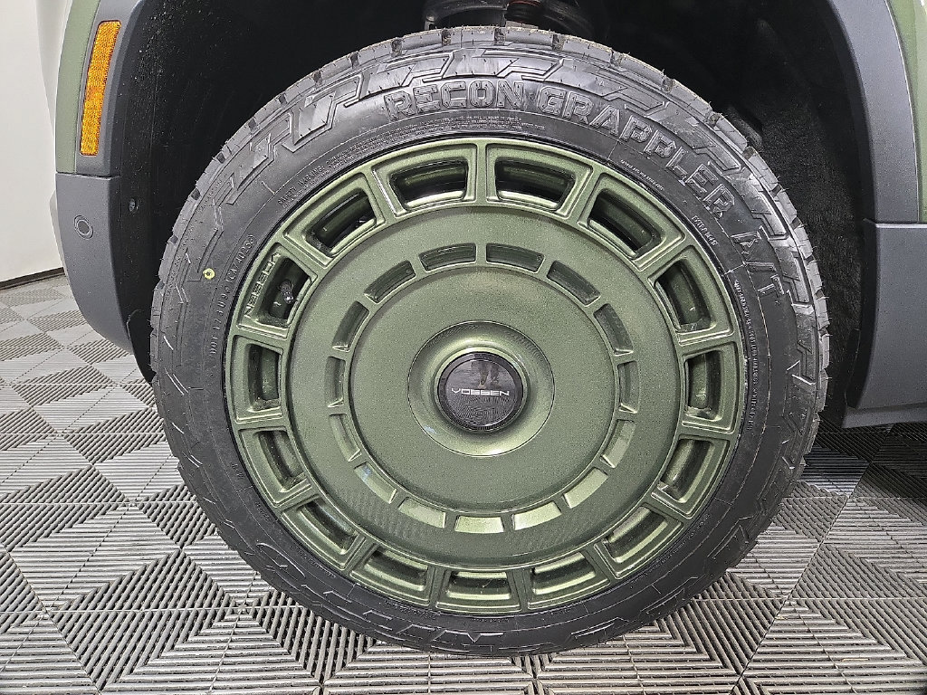 New 2026 Land Rover Defender 130 S AWD/4WD image 8