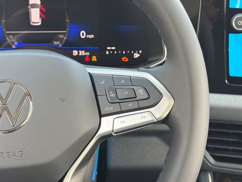 New 2026 Volkswagen Jetta SE FWD image 18