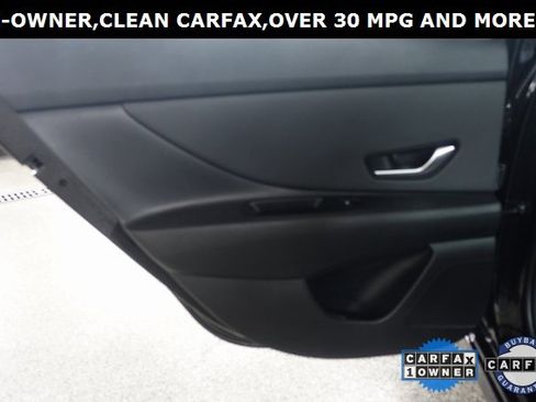 Used 2023 Hyundai Elantra SEL w/ Convenience Package image 18