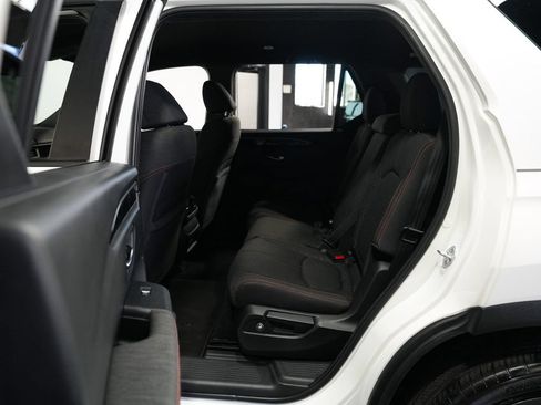 Used 2023 Honda Pilot Sport image 29