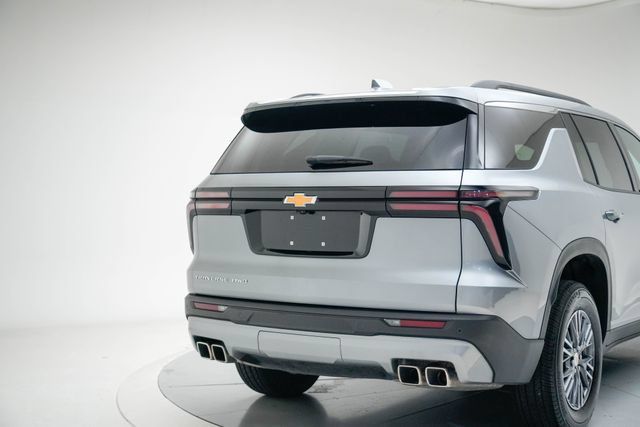 Used 2026 Chevrolet Traverse LT AWD/4WD image 12