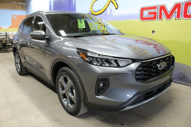 Used 2025 Ford Escape ST-Line Select AWD/4WD image 3