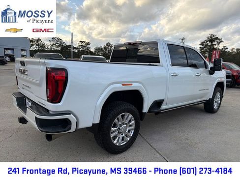 Certified 2022 GMC Sierra 3500 Denali image 6