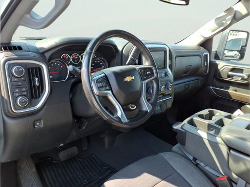 Used 2022 Chevrolet Silverado 2500 LT w/ Convenience Package AWD/4WD image 7