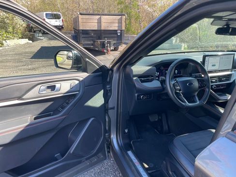 Used 2025 Ford Explorer ST-Line AWD/4WD image 10