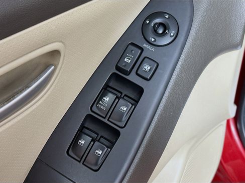 Used 2008 Hyundai Elantra SE image 16