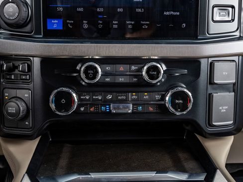 Used 2026 Ford F450 Platinum w/ Platinum Plus Package image 26