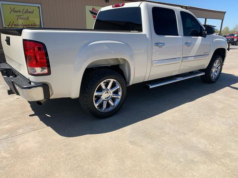 Used 2013 GMC Sierra 1500 Denali image 2