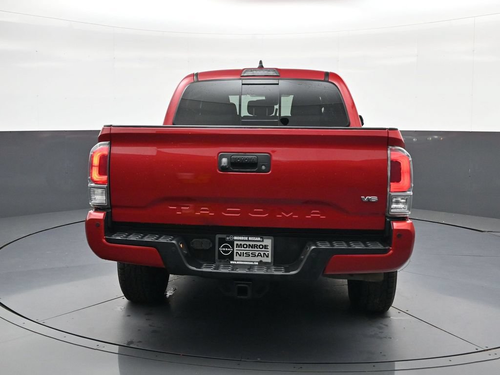 Used 2022 Toyota Tacoma TRD Off-Road w/ Technology Package RWD image 8