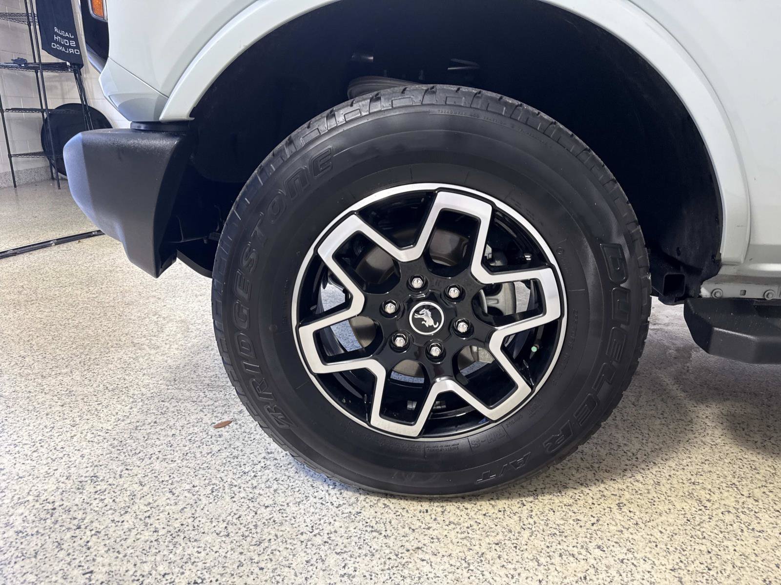 Used 2024 Ford Bronco Outer Banks AWD/4WD image 9