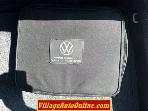 Used 2022 Volkswagen Passat 2.0T SE FWD image 36