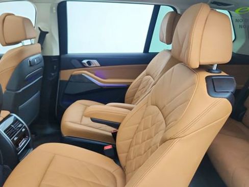 Used 2026 BMW X7 xDrive40i AWD/4WD image 33