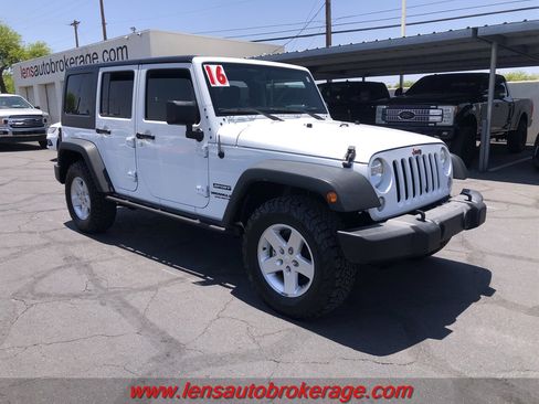 Used 2016 Jeep Wrangler Unlimited Sport w/ Quick Order Package 24S AWD/4WD image 2
