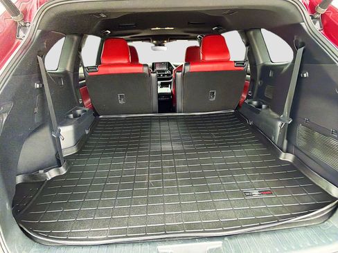 Used 2021 Toyota Highlander XSE FWD image 27