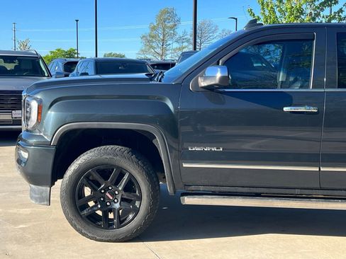 Used 2018 GMC Sierra 1500 Denali w/ Denali Ultimate Package AWD/4WD image 8