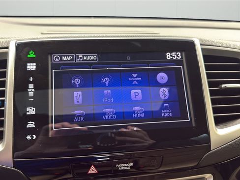Used 2016 Honda Pilot Touring image 16