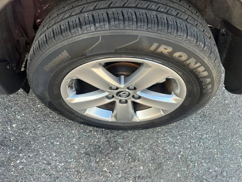 Used 2015 Toyota RAV4 XLE FWD image 15