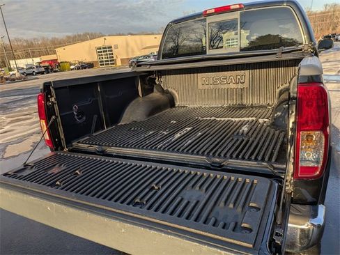 Used 2017 Nissan Frontier SV image 30