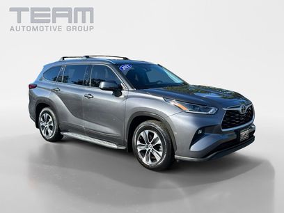 Used 2021 Toyota Highlander XLE