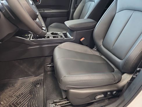 New 2026 Subaru Outback Limited AWD/4WD image 19