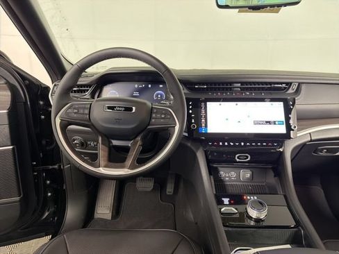 New 2026 Jeep Grand Cherokee L Limited AWD/4WD image 30