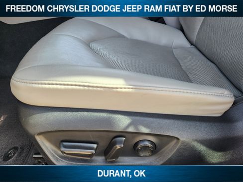 Used 2023 Toyota Camry XLE image 18