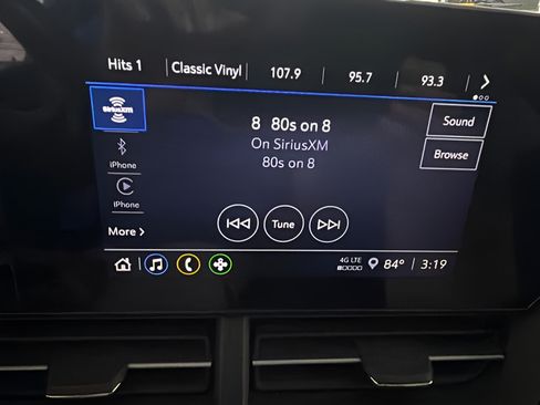 Used 2025 Chevrolet Trax RS w/ Sunroof Package FWD image 20