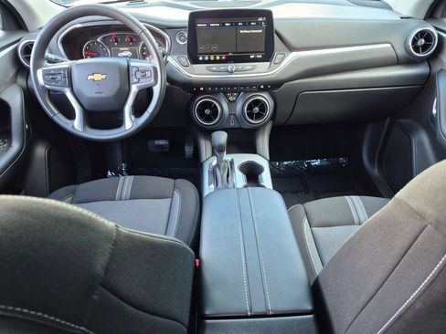Used 2025 Chevrolet Blazer LT FWD image 27