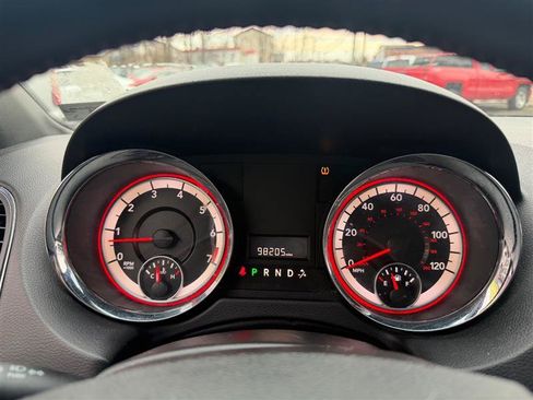 Used 2018 Dodge Grand Caravan SXT FWD image 30