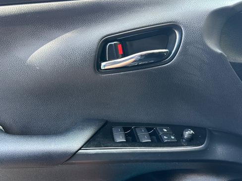 Used 2020 Toyota Prius Prime LE FWD image 10