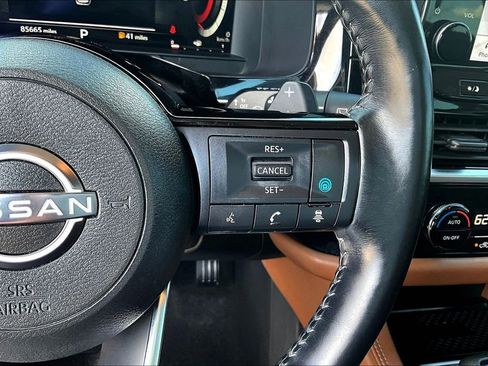 Used 2023 Nissan Pathfinder Platinum image 13