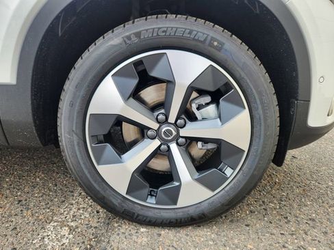 New 2026 Volvo XC40 B5 Plus w/ Protection Package Premier image 19