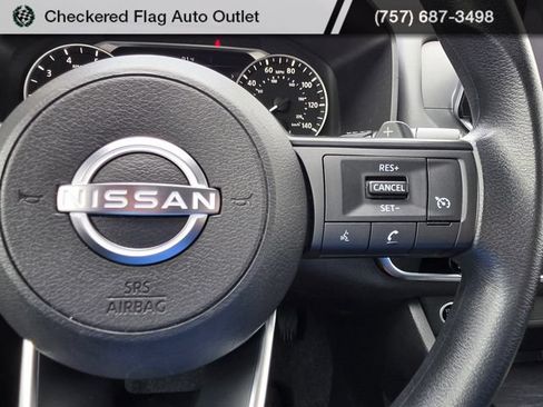 Used 2023 Nissan Rogue S FWD image 27