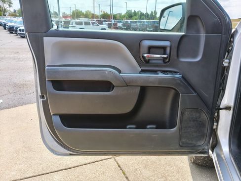 Used 2018 Chevrolet Silverado 1500 W/T w/ WT Convenience Package AWD/4WD image 16