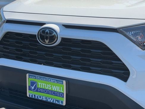 Used 2019 Toyota RAV4 LE FWD image 29