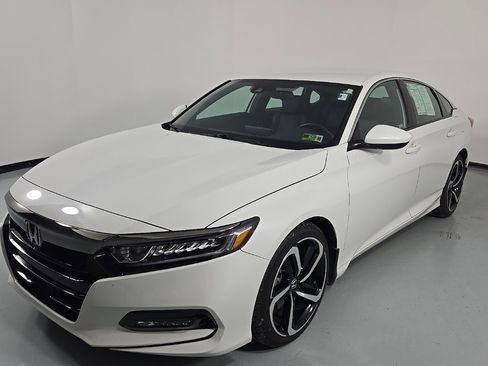 Used 2019 Honda Accord Sport image 3