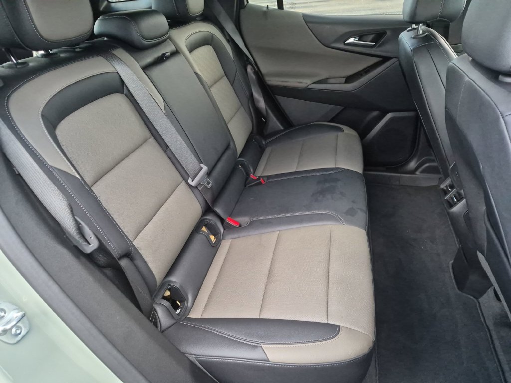 Used 2025 Chevrolet Equinox LT w/ Convenience Package II AWD/4WD image 30