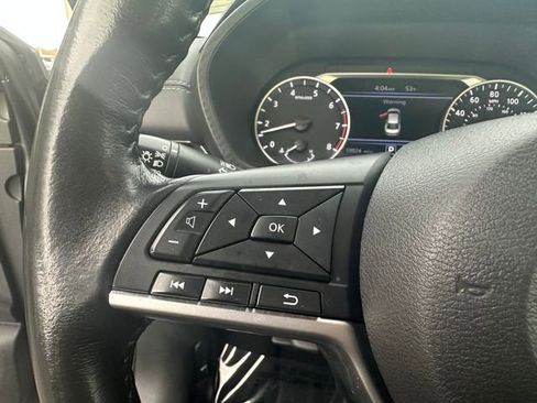 Used 2022 Nissan Sentra SV image 12