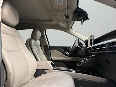 Used 2020 Lincoln Corsair Reserve w/ Equipment Group 201A image 14