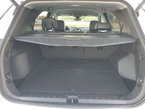 Used 2018 Chevrolet Equinox Premier image 22